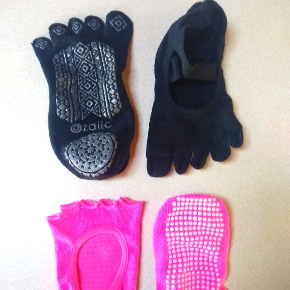 Yoga toe socks